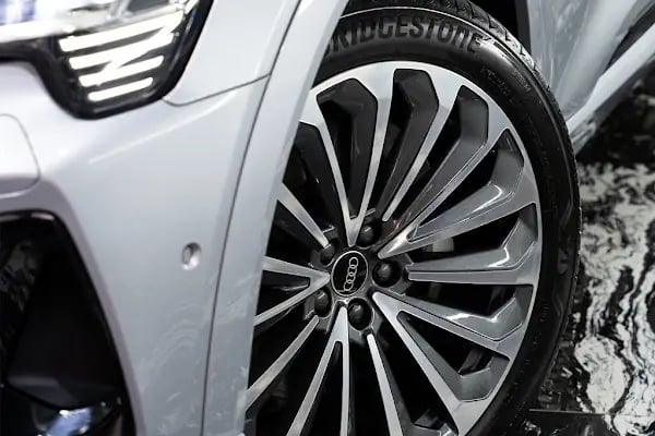 CAREBORN DETAILING - Resim 14