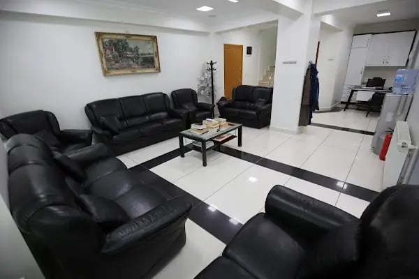 Uzunçarşı Diş Polikliniği - Resim 3
