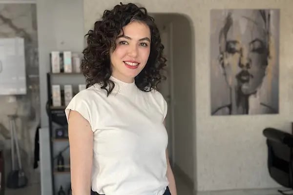 Dermatolog Dr. Gamze Alkız Muayenehanesi - Resim 1