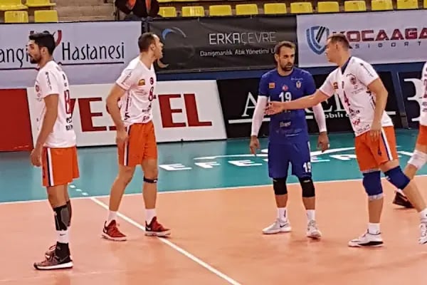 İnegöl Kapalı Spor Salonu - Resim 12