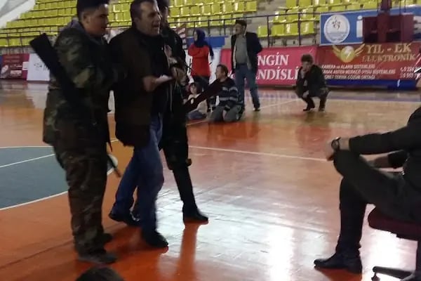 İnegöl Kapalı Spor Salonu - Resim 7