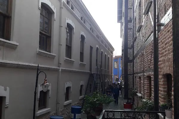 Faruk Saraç Tasarım Meslek Yüksekokulu - Resim 9