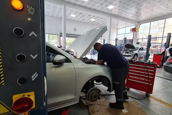 Castrol Auto Service - Teknik Eller Trabzon - Resim 6