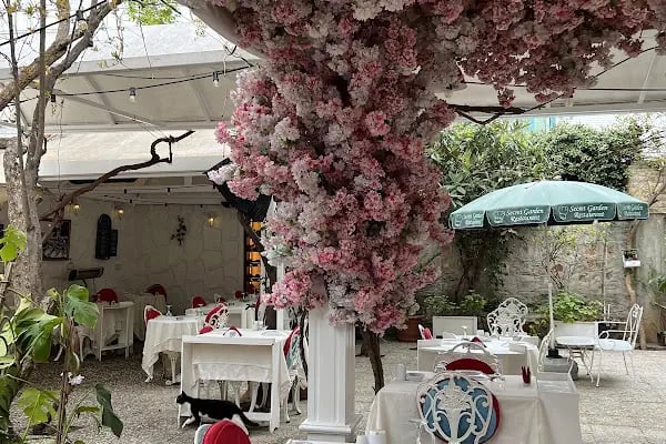 Secret Garden Restaurant Büyükada - Resim 7