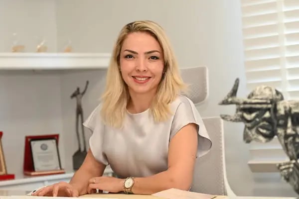 Uzm. Dr. Kübra Karaosmanoğlu / Ozon Terapi / Mezoterapi / Hacamat / Akupuntur - Resim 2