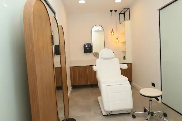 OP. DR. ONUR SAKA - Estetik, Plastik ve Rekonstrüktif Cerrahi Kliniği - Resim 18