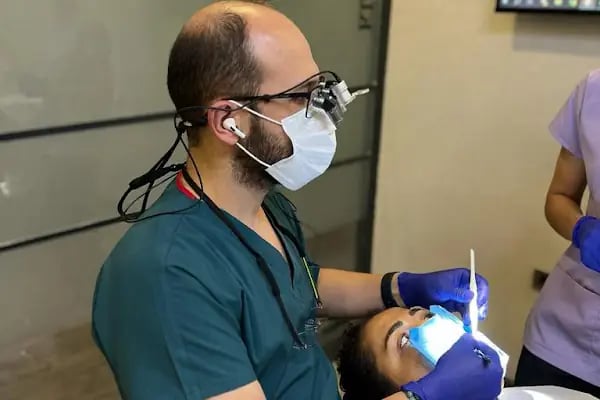Diş Hekimi Orhan YÜZBAŞ - Resim 18