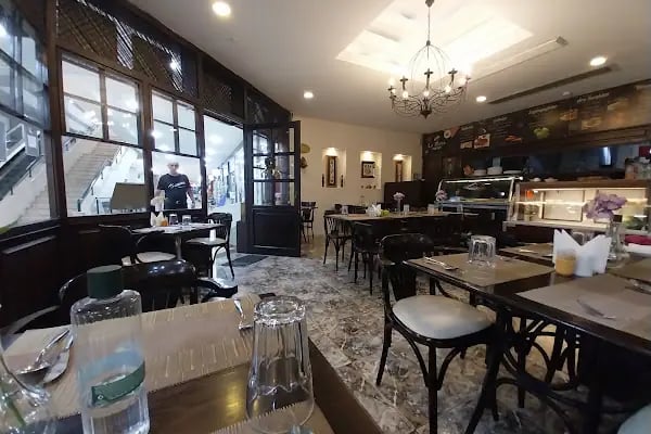 Lucky Lounge &amp; Bistro - Resim 2