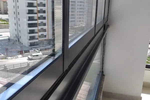 ALYUM Isıcamlı Cam Balkon, Silinebilir Giyotin Cam, Sürme Bayilik - Resim 3