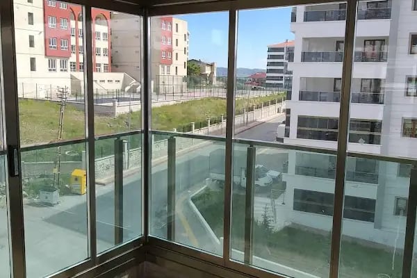 ALYUM Isıcamlı Cam Balkon, Silinebilir Giyotin Cam, Sürme Bayilik - Resim 2