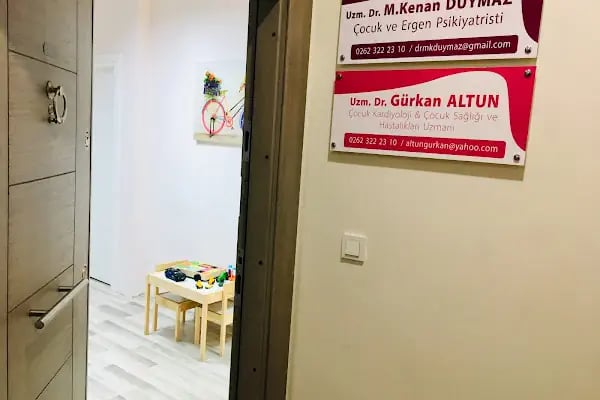 Çocuk ve Ergen Psikiyatristi Dr.Mustafa Kenan Duymaz - Resim 4