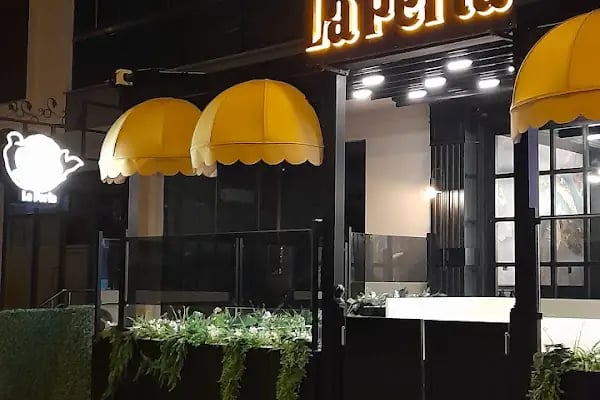 La Perla Café - Resim 18