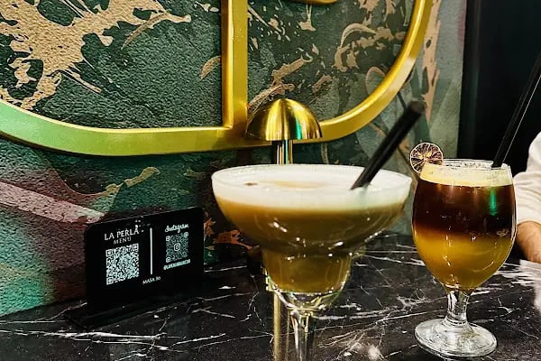 La Perla Café - Resim 13
