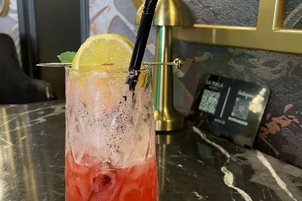 La Perla Café - Resim 15