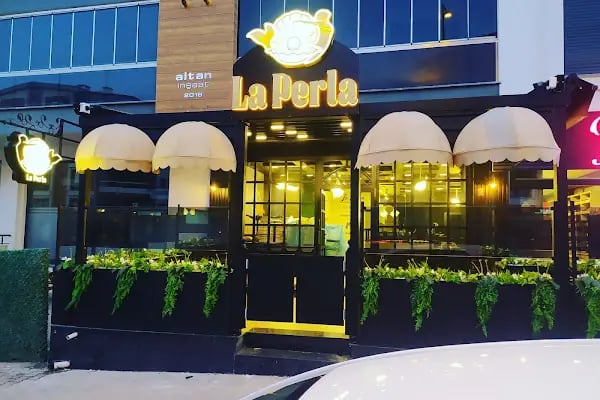 La Perla Café - Resim 2