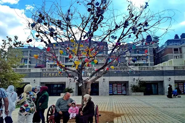Atatürk Meydanı - Resim 14