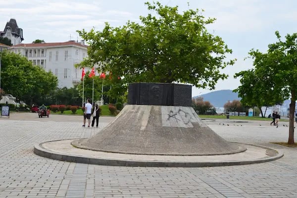 Atatürk Meydanı - Resim 5
