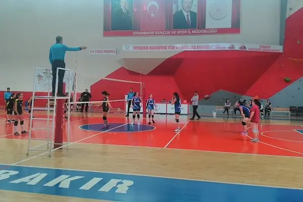Yenişehir Gençlik Merkezi - Resim 2