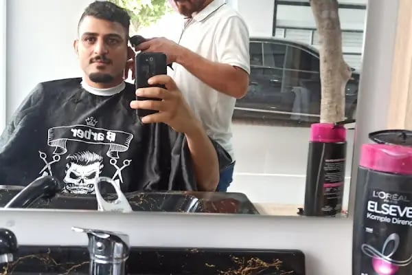 MK HAiR STUDiO MURAT KIZILKAYA - Resim 15