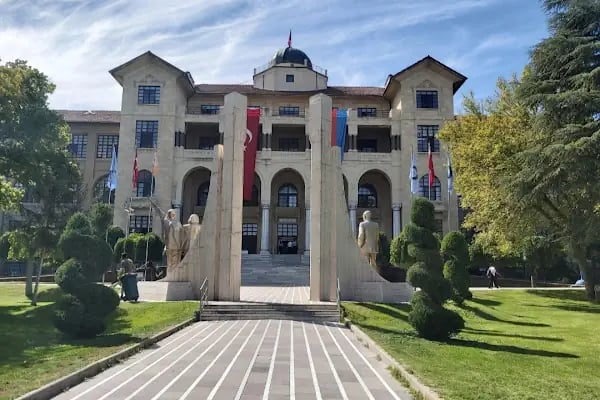Gazi Üniversitesi - Resim 3