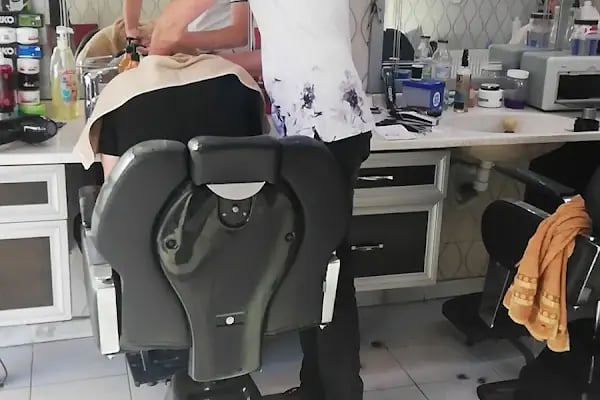 Mutlu Erkek Kuaförü - Resim 3
