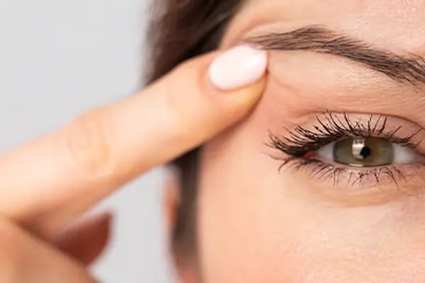 Uzm. Dr. İrem Hengirmen Acu | Dermatoloji &amp; Kozmetoloji &amp; Otolog Mikrogreft - Resim 2