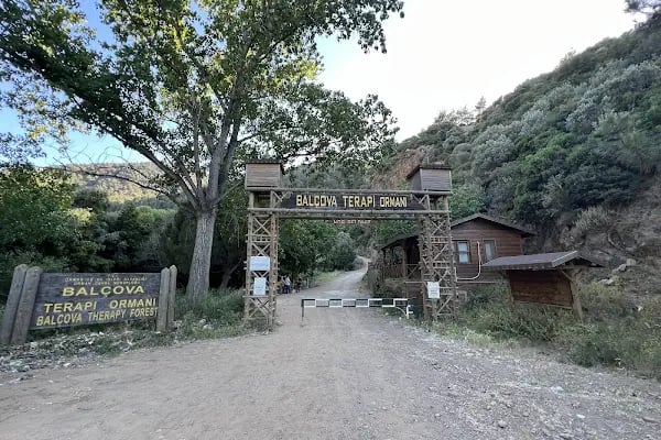 Manastır Balçova Terapi Ormanı - Resim 10