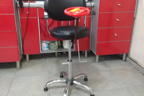 Karanfil Berber Salonu - Resim 2
