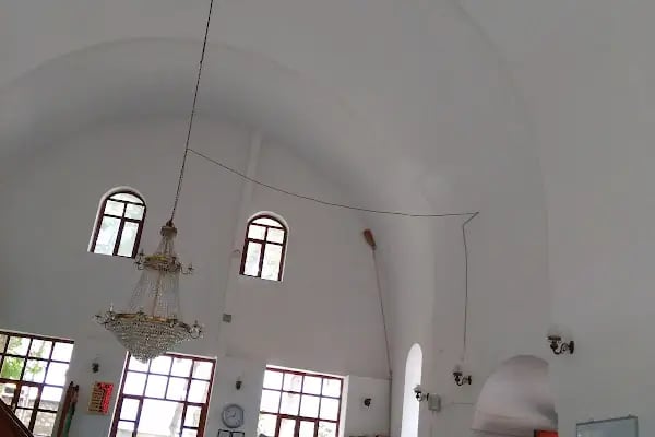 Amasya Üzeyir Emre İlköğretim Okulu - Resim 4