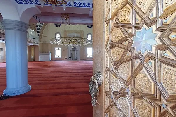 TAHİR BÜYÜKKÖRÜKÇÜ HOCA CAMİİ - Resim 17