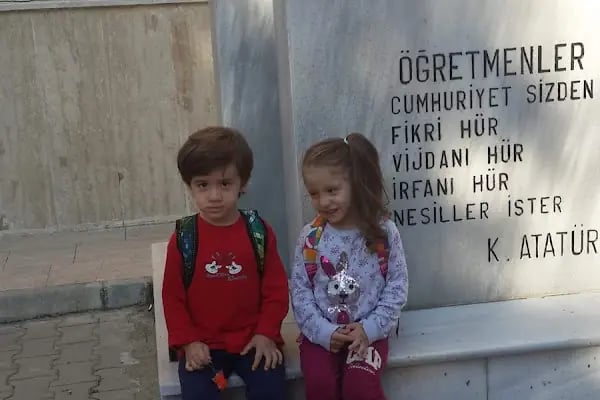 İstanbul - Küçükçekmece Öğretmen Yusuf Kardeş İlkokulu - Resim 7