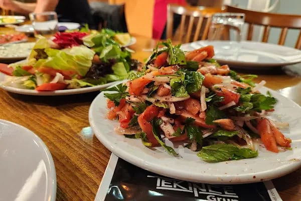 Zeki Usta Kebap Türkmenbaşı Şubesi - Resim 13