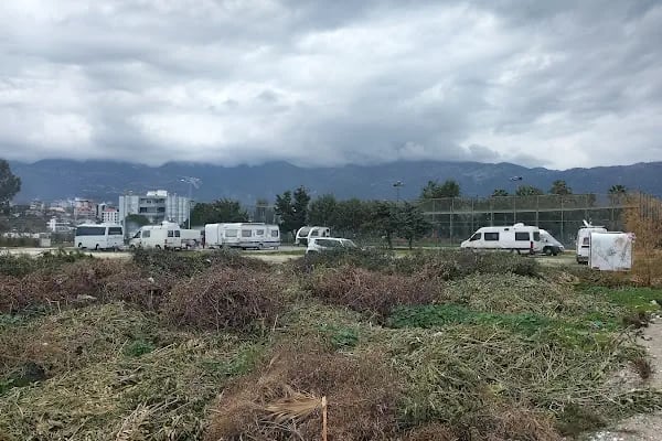 Demre Beymelek Ücretsiz Karavan Kamp Alanı Zabıtanın Yönlendirdiği - Resim 4