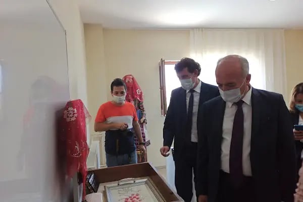 Dursunbey Belediyesi Mehmet Akif Ersoy Kültür Merkezi - Resim 3