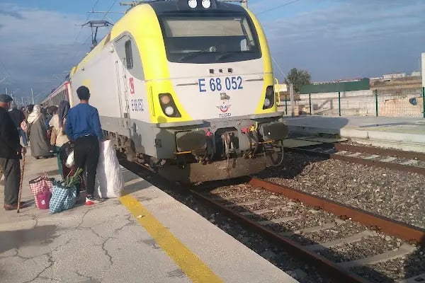 AKHİSAR TREN GARI - Resim 16