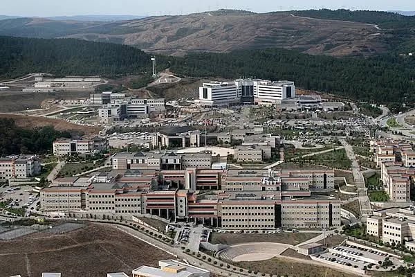 Kocaeli Üniversitesi Mühendislik Fakültesi A Blok - Resim 7