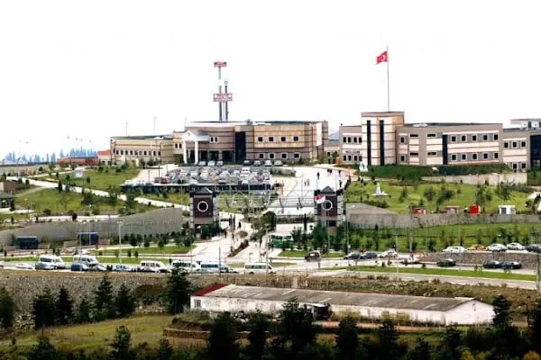 Kocaeli Üniversitesi Mühendislik Fakültesi A Blok - Resim 16