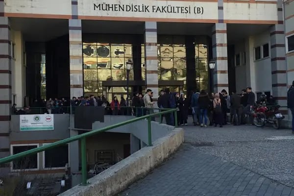 Kocaeli Üniversitesi Mühendislik Fakültesi A Blok - Resim 9