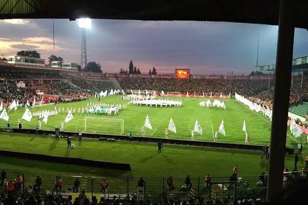 Bursa Atatürk Stadyumu - Resim 10