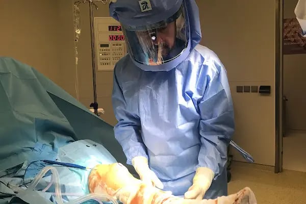 Op. Dr. GÖKÇE MIK - Yetişkin ve Pediyatrik Ortopedi Uzmanı - Resim 3