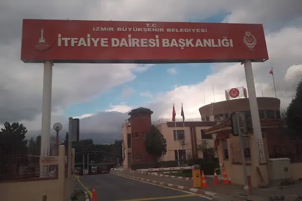 İzmir İtfaiyesi Merkez Hizmet Binası (T.C. İzmir Büyükşehir Belediyesi İtfaiye Dairesi Başkanlığı) - Resim 17