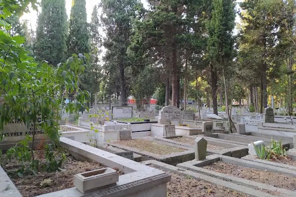 Şenlikköy Mezarlığı - Resim 5