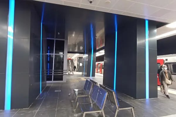 Adliye Metro Durağı - Resim 4
