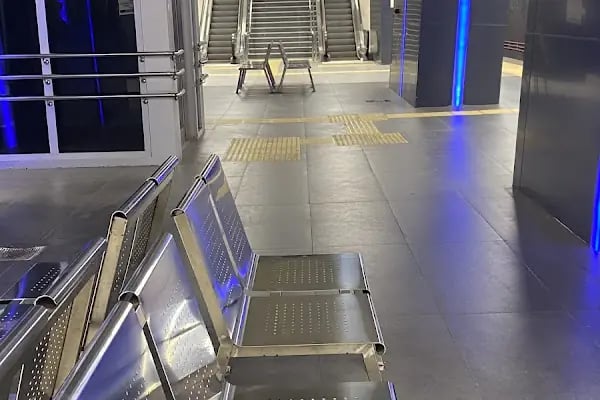 Adliye Metro Durağı - Resim 2