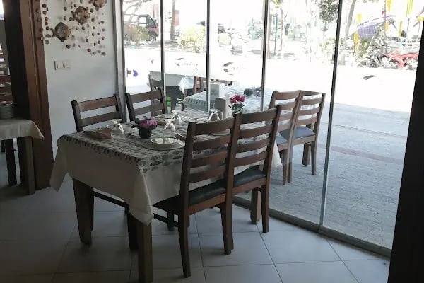 Yi Geç Balık Restaurant - Resim 12