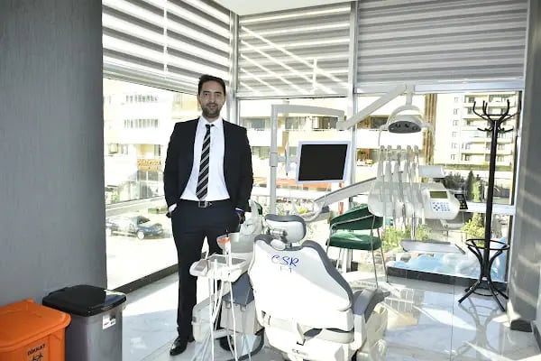 Bursa Periodontoloji Uzmanı ve İmplantoloji-Uzm. Dt. Semih Akgül - Resim 2