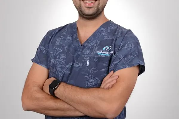 Bursa Periodontoloji Uzmanı ve İmplantoloji-Uzm. Dt. Semih Akgül - Resim 1