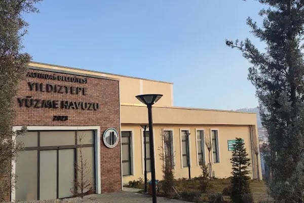 Yıldıztepe Yüzme Havuzu - Resim 3