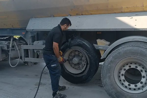 CEYHAN OTO LASTİKÇi 7/24 MOBİL YOL YARDIM ARACI LASTİKÇİ KADİR USTA K. MARAŞ - Resim 12