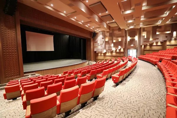 Gaziantep Üniversitesi Mâvera Atatürk Kültür Sahnesi - Resim 3